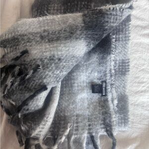 Steve Madden Charcoal and Light Gray scarf